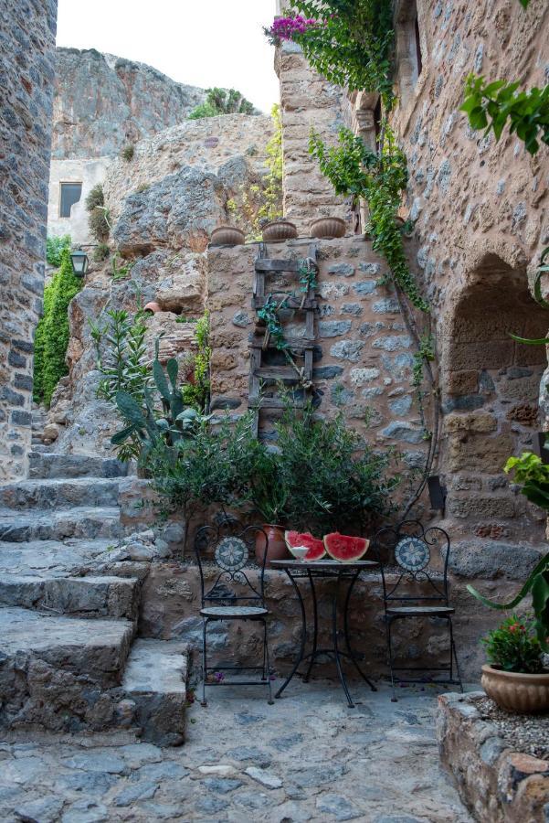 Casa Felicia-The Castle Mansion Villa โมเน็มวาซี ภายนอก รูปภาพ